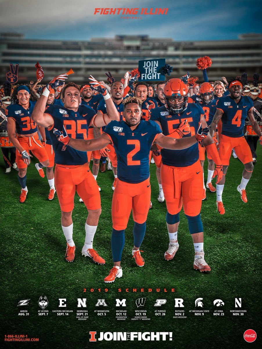 GPHS_Athletics's tweet photo. It was great having former Yellowjacket coach and current @IlliniFootball Director of HS Relations @CoachJP3 step back into the Field House today! #OnceAJacket #Goldblooded #PoweroftheHive @GalenaParkISD https://t.co/FhG4t2jCZe