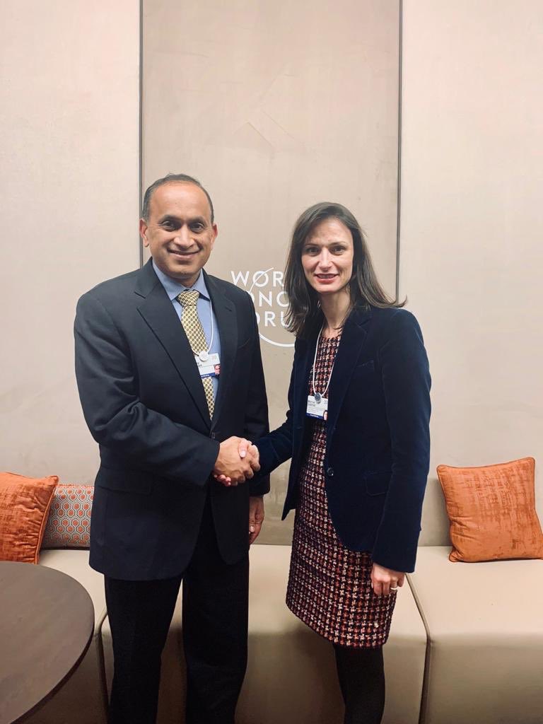 GabrielMariya's tweet photo. Fruitful discussion with @VMware Chief Operating Officer @spoonen on #cybercurity, #innovation, and quantum technologies. Investing in #DigitalSkills #education is crucial for our future. https://t.co/iLwVXPT4p4