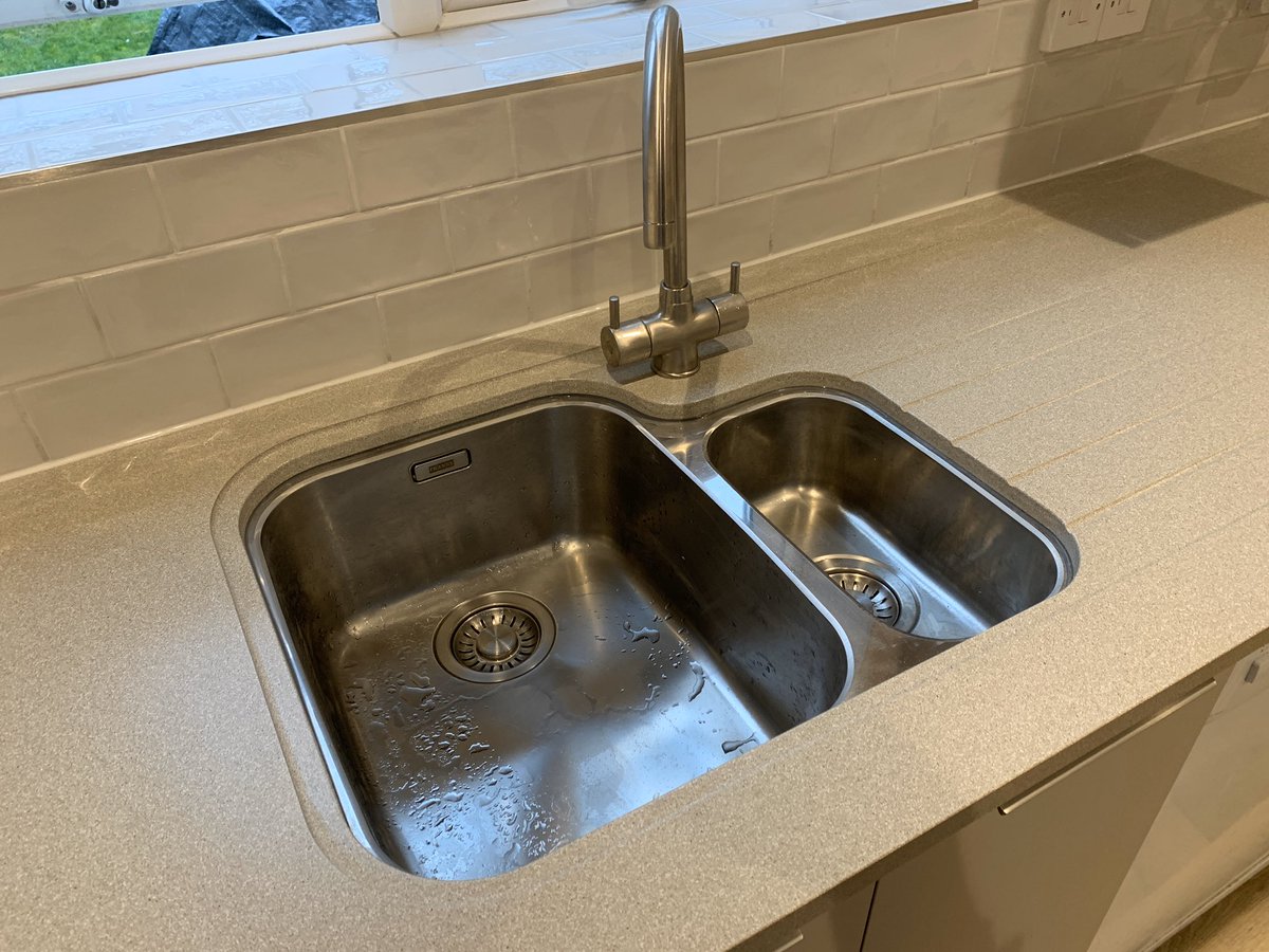 Before and after on our latest installation. Products used include... @bacomponents <a href="/Karonia_Ltd/">KARONIA Surfaces</a> @FrankeUK <a href="/blumuk/">Blum UK</a> @TileGiantLTD <a href="/MapeiUKLtd/">Mapei UK Ltd</a> <a href="/karndeanUK/">Karndean Designflooring UK</a> <a href="/HafeleUK/">Häfele UK Ltd</a> <a href="/daro_UK/">Daro UK</a> <a href="/LDL_online/">LDL Components Ltd</a>  #kitchen #homeimprovement #interiordesign #Wiltshire