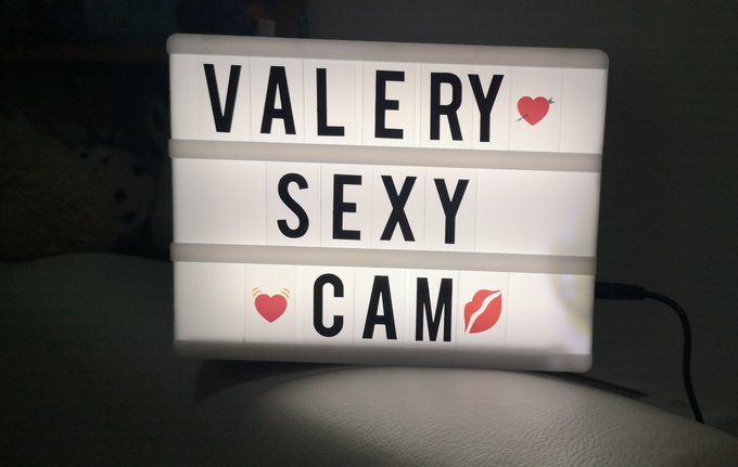 Buona serata porcelli 💋 https://t.co/3xb48J8bHN<a href="/tag/kiss"class="tags"><span>#kiss</span></a><a href="/tag/ass"class="tags"><span>#ass</span></a><a href="/tag/pornostar"class="tags"><span>#pornostar</span></a><a href="/tag/valentinapalermo"class="tags"><span>#valentinapalermo</span></a>