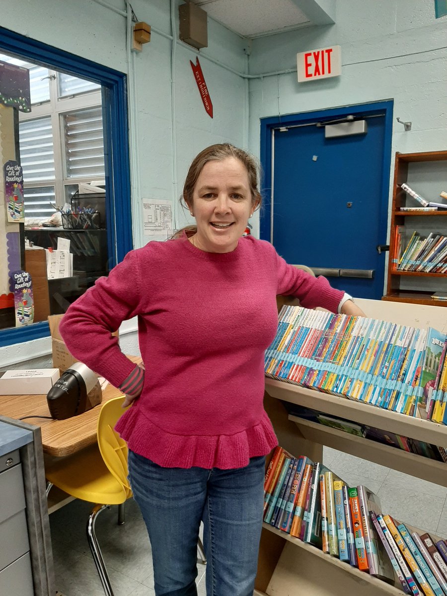 LionsKpe's tweet photo. We got a grant $7,500 worth of library books and the students are so excited!!📚 https://t.co/r2t6GNxfTn