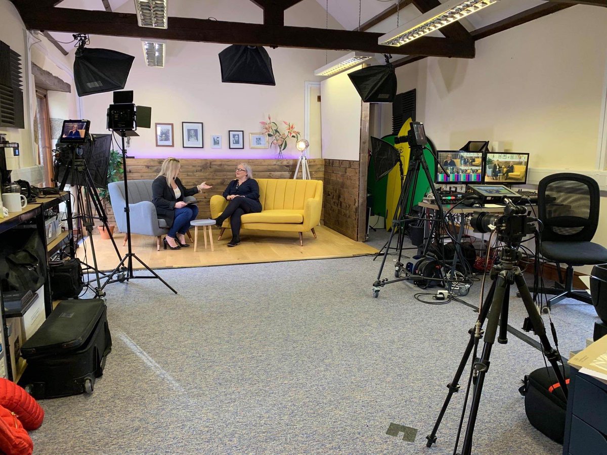 thinkingwomentv's tweet photo. Wow what a day in the studio! 😮

...we have a great show in the can and can’t wait to share it with you next Monday! 

We will be live on Facebook at 8pm...

Thanks to @whatracheldoes, Charmaine Cameron-Webb and No 3 Lash and Brow Bar for being amazing guests.

#thinkingwomen https://t.co/oaukzVKfEO