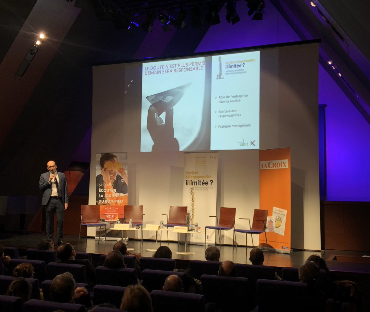 @bouvierg <a href="/keapartners/">Kéa</a> introduit la soirée <a href="/Valpre/">Entretiens de Valpré</a> <a href="/CBernardins/">Collège des Bernardins</a> « Société a responsabilité illimitée ? » avec <a href="/SergePapin/">Serge Papin</a> <a href="/pascaldemurger/">Pascal Demurger</a> #FMugnier avec <a href="/LaCroix/">La Croix</a> <a href="/radiorcf/">RCF</a>