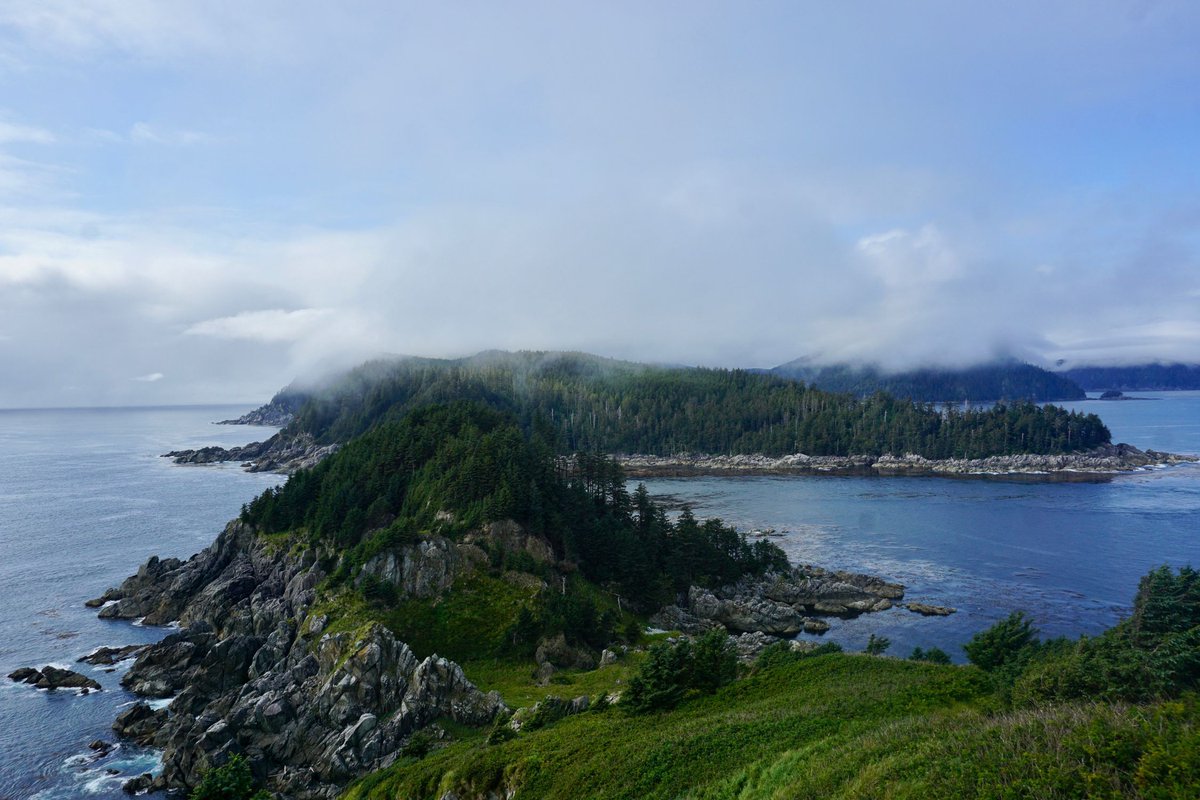 It may technically be the middle of winter, but we’re already thinking about a summer spent sailing to islands like this…

If you want to sail with us this summer but haven’t registered yet, you still have time 🎉 buff.ly/31pYkot 

📷: Sarah R.
#sailtraining #explorebc