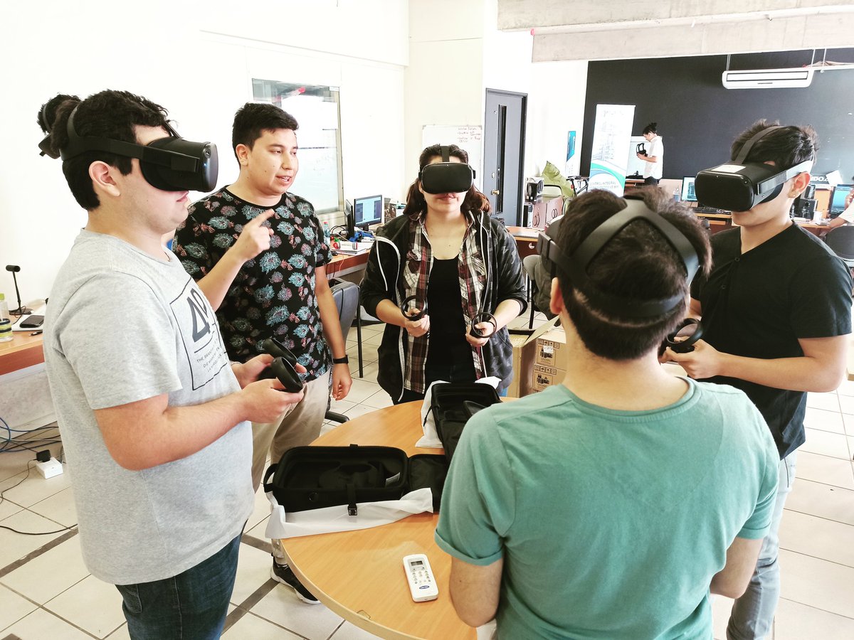 Austral3D's tweet photo. Nuestro equipo testeando el último simulador para Codelco 👷🏽‍♂️👨🏽‍💻.
.
.
.
.
#vr #virtualreality #realidadvirtual #simulador #simulator #tester #pc #3d #work #mining #mineria https://t.co/MQw1dEZZkH
