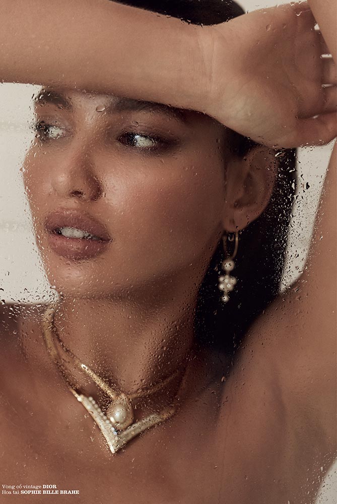 UntitledLDN's tweet photo. Stylist Jenny Holmes for Elle Vn. see more at https://t.co/y5Dr6xuzEe https://t.co/DepSQD0mVZ