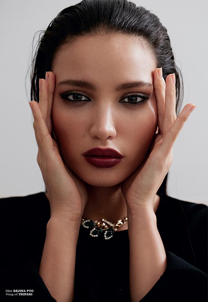 UntitledLDN's tweet photo. Stylist Jenny Holmes for Elle Vn. see more at https://t.co/y5Dr6xuzEe https://t.co/DepSQD0mVZ