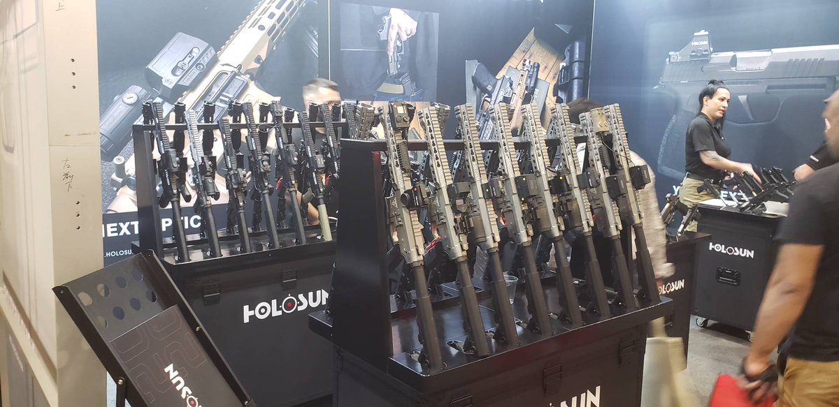 kellacuniforms's tweet photo. SHOT SHOW 2020!

A lot to see, a lot to do - stay tuned

#shotshow2020 #tacticalretailer #lasvegas #thevenetian https://t.co/bLGjiBqQ5R