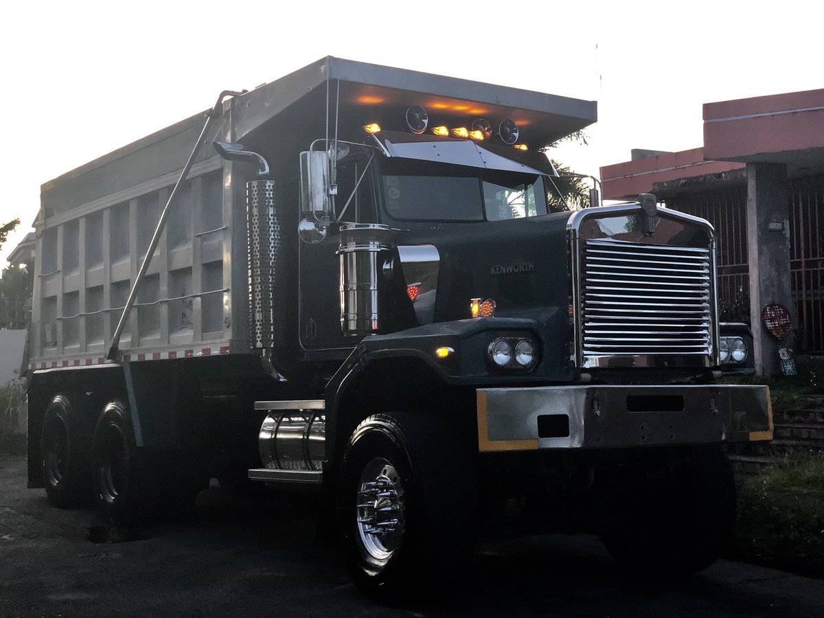 Titanicmusic's tweet photo. El Bebo de Casa #realttanic #C500 #kenworth https://t.co/TFozvaFxif