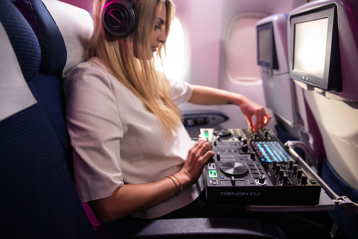 zZounds's tweet image. Featuring the same technology behind @denon_dj's flagship 4-deck #Prime4 DJ system, #PrimeGo streamlines the Prime platform into an ultra-portable two-deck rechargeable smart #DJsystem!

You can pre-order your Prime Go now from #zZounds!

bit.ly/DENPRIMEGO