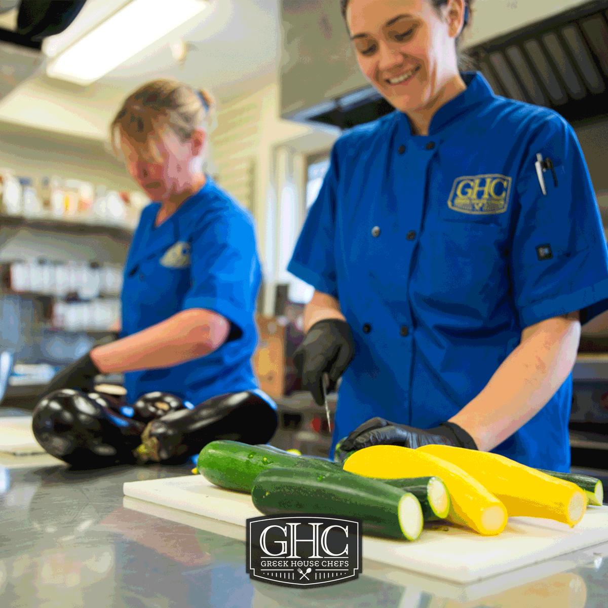 GreekHouseChefs's tweet photo. Teamwork makes the dream work. Our Chefs work with your chapter to build a custom food service plan, and then they work together with the rest of the Blue Coat Army to provide the best meals on campus. #ghc #greekhousechefs #bluecoatchefs #bluecoatchef #fraternity #sorority https://t.co/tpEow0MArm