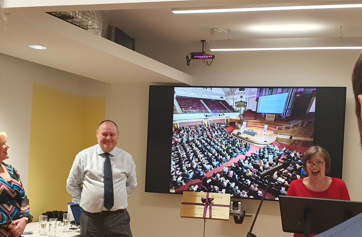 haig_margaret's tweet photo. A picture to capture a great evening! @FrancesOGrady officially opens @FDA_union HQ, *Centenary House* (a final celebration of #FDA100), with @FDAGenSec and @FionaFDA I ♡ my union! https://t.co/lzKuDGeO29