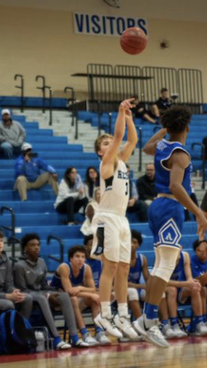 HHSHuskyBBall's tweet photo. Caden Pierce scored 10 points against Pelham last night, which pushed his career total to 1,005 points. Caden becomes only the 4th person in school history to join the 1,000 point club, and he is currently ranked 4th in career total points. Congratulations @CadenPierce11! https://t.co/4YO7fzhyGS