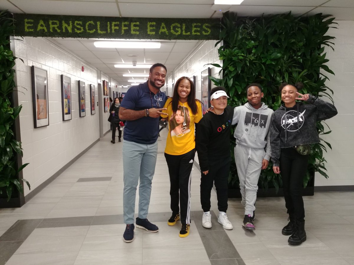 taragoudy's tweet photo. Today was another great day at @EarnscliffeSPS

Today we recorded our first interview for our student run podcast, Eagle Hour. @WRT_PDSB

Thank you Jonathan @JHood41 for being our first interview and for being so kind to our students as we embark on this amazing adventure! https://t.co/dnna4fV99b