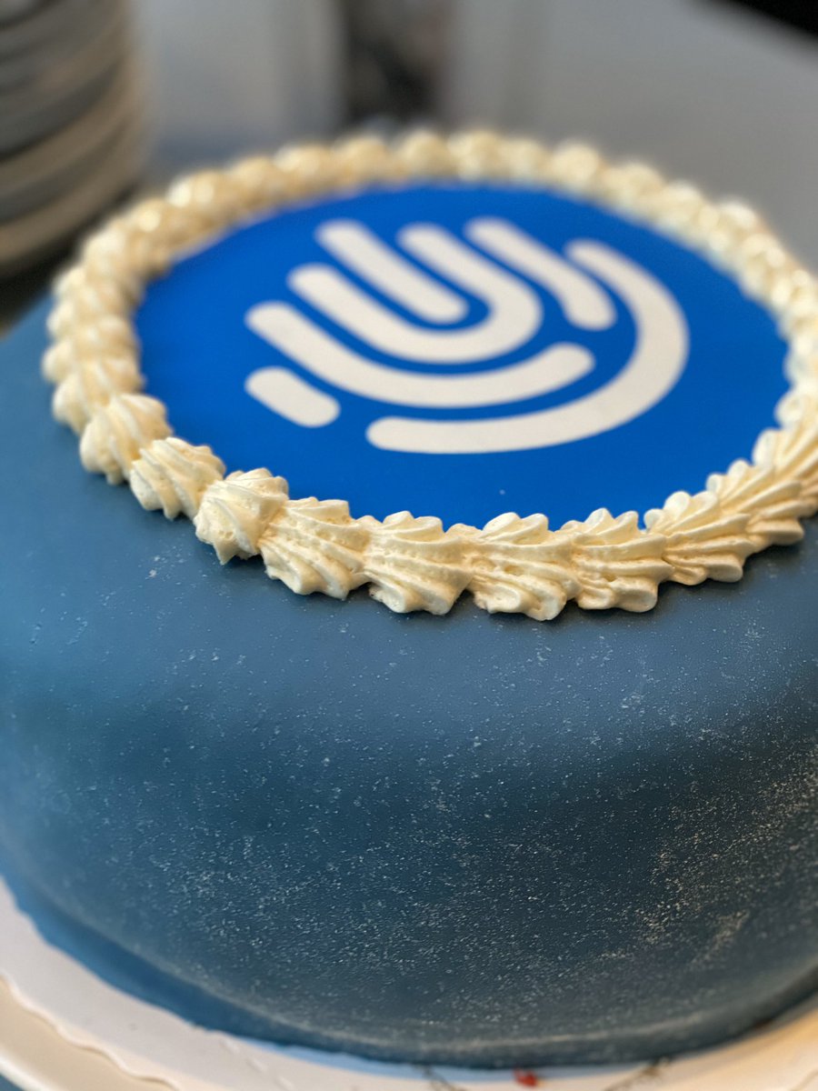 Active Login Authentication 3.0.0 is now live! 🎉🎉 Today we at <a href="/ActiveSE/">Active Solution</a> celebrated by eating Active Login cake 🍰

Thanks to the community for all great contributions. It’s now easier than ever to integrate BankID.

activesolution.se/nyheter/active…

github.com/ActiveLogin/Ac…