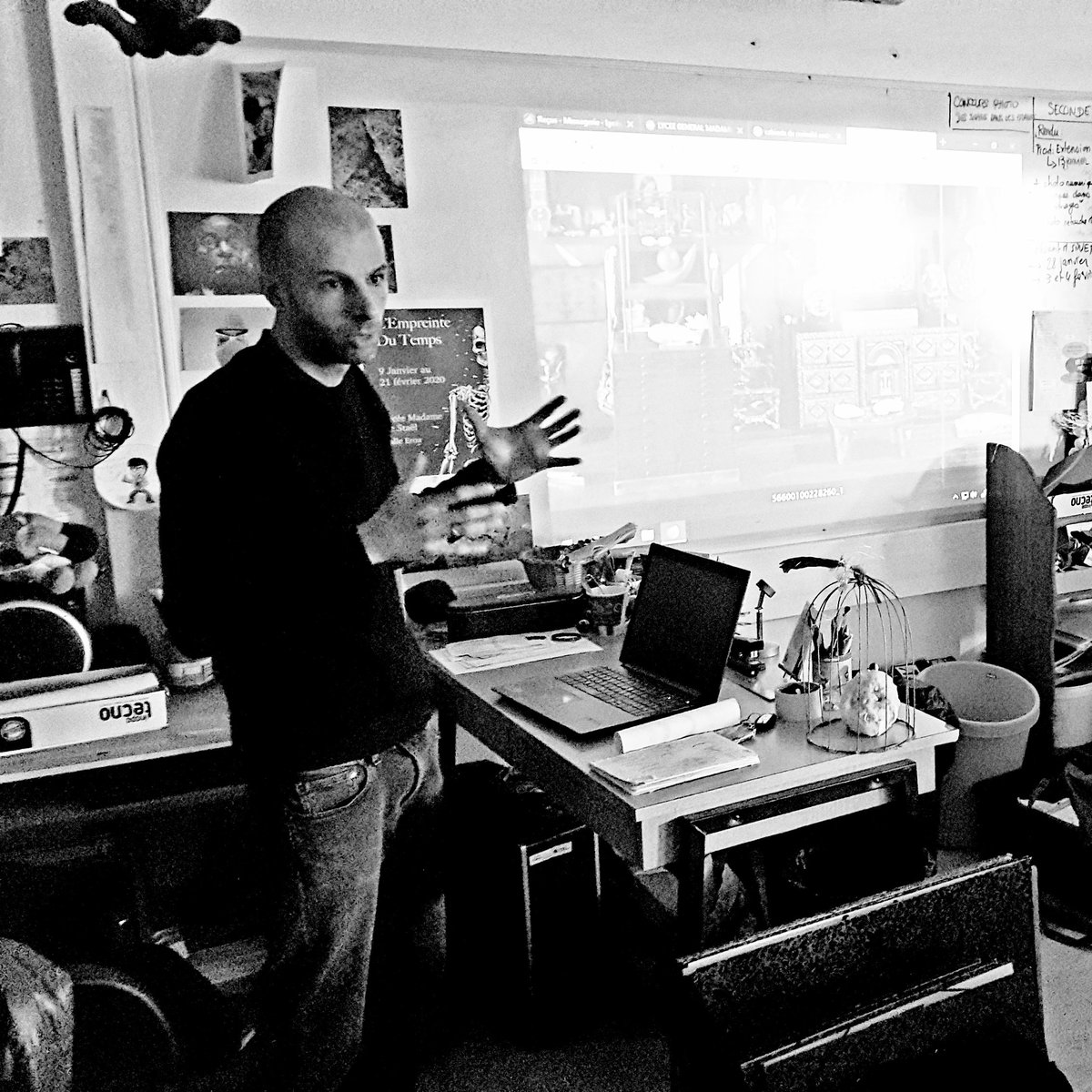 LEMarts_AP's tweet photo. Intervention des artistes #GabrielF et #MSuzuki pour lancer le projet de #Workshop (en mars) avec les 1ere spé arts plastiques!!! 😁👍Thèmes : In Situ, Cabinet de curiosités, Collecte, Feu,... Projet qui fait suite à la visite de la #biennaleartcontemporainlyon!!! 😁 https://t.co/DTHuoJOeaG