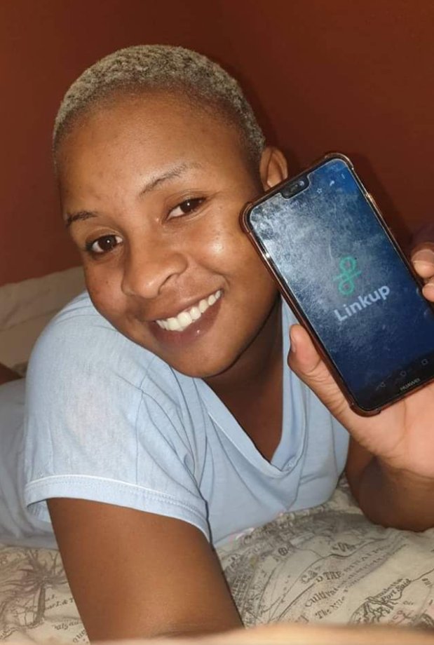 LinkupRsa's tweet photo. Lona ngu Mahlatse #Student.
Udabuka e #Tweefontein la e #RepublicSouthAfrica.
uzi thandela i #Reading no kuzi hlalela e yedwa #chatting nabangani no mdeni.
Kuhle ukuthi ngo #Linkup u zo thola ama #Rewards ngenxa yeskhathi sakhe.
#digitalcurrency. Follow
@Linkupfounders https://t.co/NjgR4Nlmes