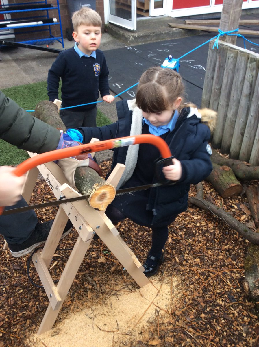 StJosephU's tweet photo. F2 were learning how to use a Bow Saw safely today, watch this space to see what we produce...
#WhoSaidWe’reNotBigEnough #ToolsForAPurpose #PositiveRiskTaking #RiskBenefitAssessments #earlyyears #ToolTalk #We’llMakeitOurselves @EYFSF @WirralCouncil #ToolPit #Skills https://t.co/5rS6awMWBF
