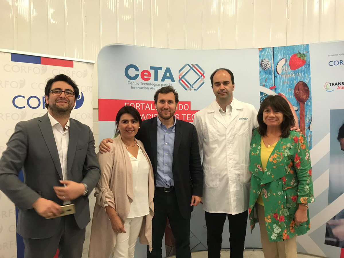 Transforma_Alim's tweet photo. Equipo @Transforma_Alim, Vpe de @Corfo y Gte. General de #Orizon al cierre del lanzamiento del Centro de Innovación de @cetalimentos en #Coquimbo🐟🥫  

¡Superando la brecha de la industria alimentaria en infraestructura para pilotaje de productos más innovadores!😍💪 https://t.co/6YEHAc4vlG