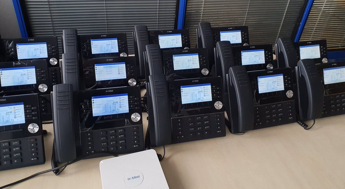 ChannelCommsLtd's tweet photo. Channel engineers working late again for another new customer installation
#channelcomms #businessphonesystems #teamchannel #mitel #telephonesystems #b2b #helpushelpyou https://t.co/g0XAnMbz5K