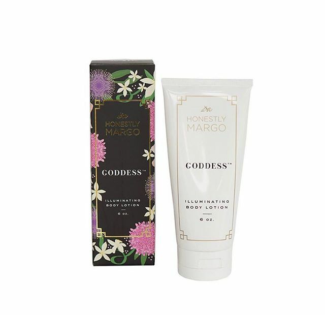 HonestlyMargo's tweet image. Bring out your inner glow with our Goddess illuminating body lotion ✨ it has a golden shimmer that will leave your skin looking magical 💕 ift.tt/2RHCatS