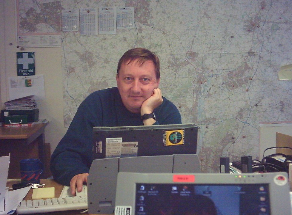 Jezfrombez's tweet image. Throwback Wednesday
My old mate Ian &quot;Balders&quot; Baldwin
Harlow office 2003
#WeAreOs 
Ian left for the bright lights of California shortly after his tablet computer suffered an awful injury in the daily office cricket match