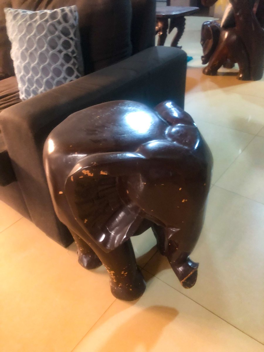 DannResidence's tweet photo. Welcome to your home away from home, the afrocentric, serene and peaceful villa situated in the heart of East legon.

@amdecoafrica
.
#rent #realtor #realestateagent #realestate #apartmentsforrent #luxuryhomes #luxury #propertymanagement #realestateinvestor #realestateinghana https://t.co/dHTuWSpNgX