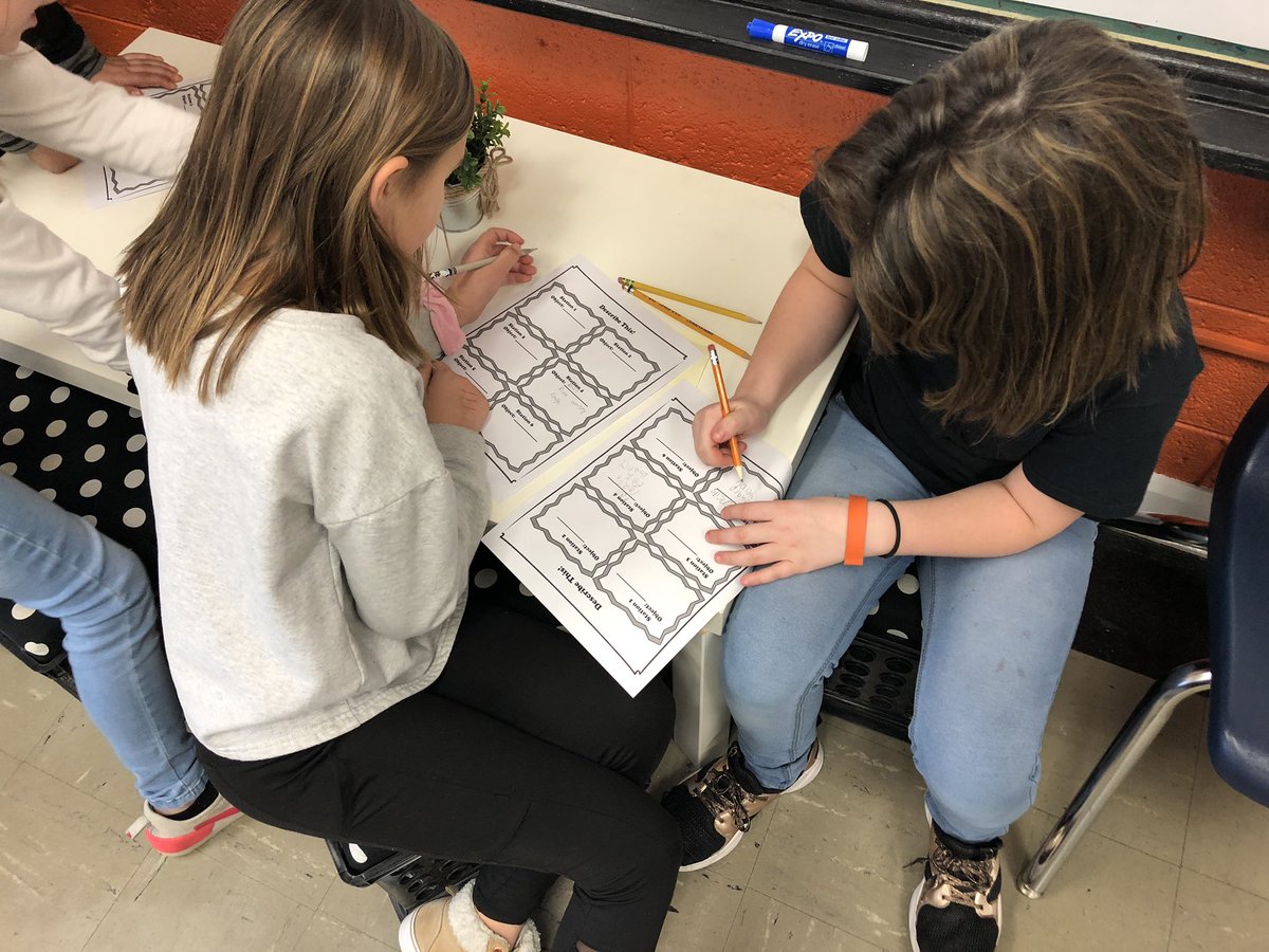 MrsBridgeman3rd's tweet photo. “Describe This” Adjective Hunt happening in 3rd grade today! Such a simple, yet effective review activity to apply the use of adjectives! 😊 #thisisD52 https://t.co/lYpTmSHsTt