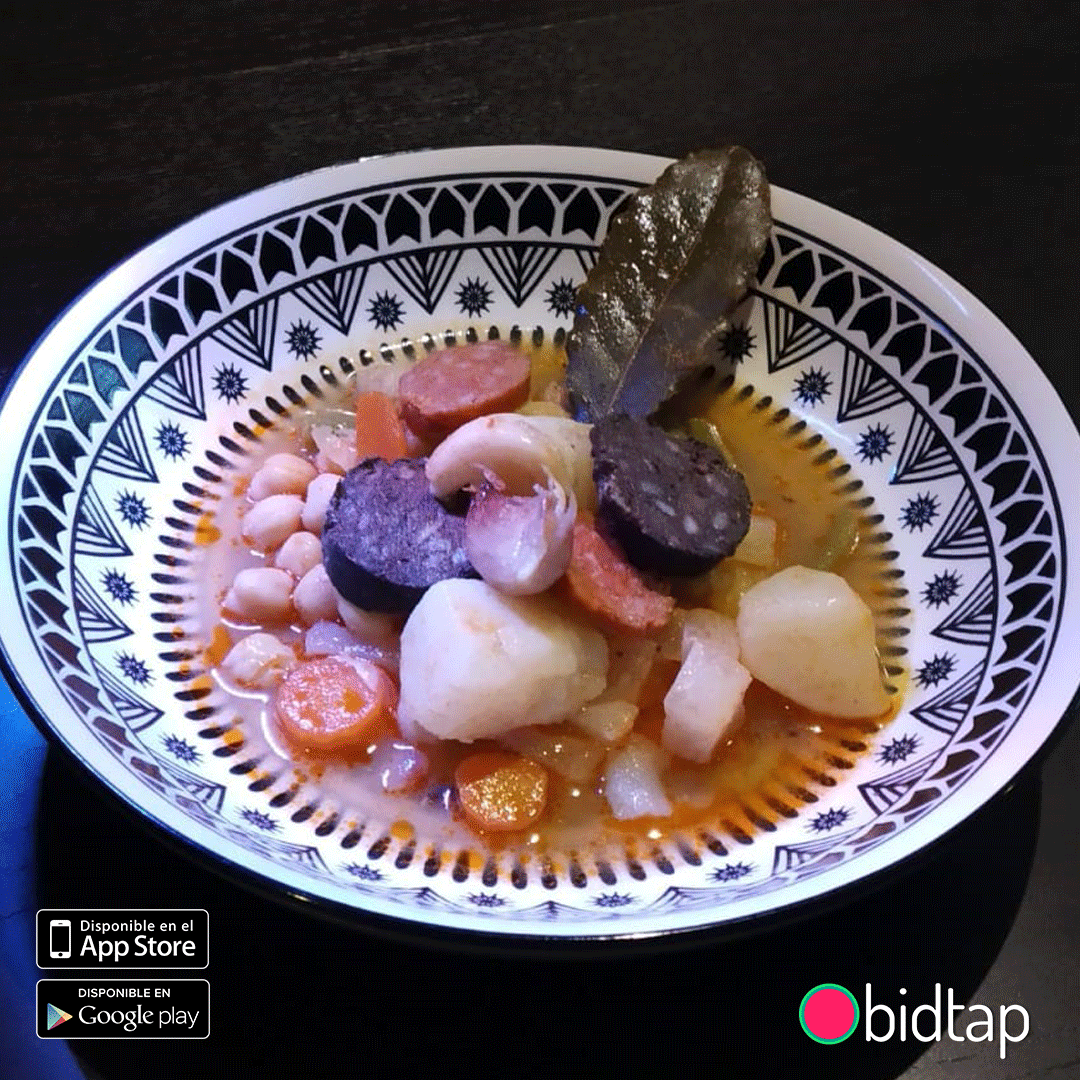 bidtap_io's tweet photo. Hoy le preguntamos a nuestro amigo y chef Héctor Romero, cómo podíamos combatir este frío invernal.  ¿Su solución? Un potaje yanito variado, a su estilo. ¡Ahora que venga el frío, que lo esperamos en manga corta!💪
#Bidtap #PásateAlTapping #App #Restaurante #Restaurant #Foodie https://t.co/fVuIlrQwav