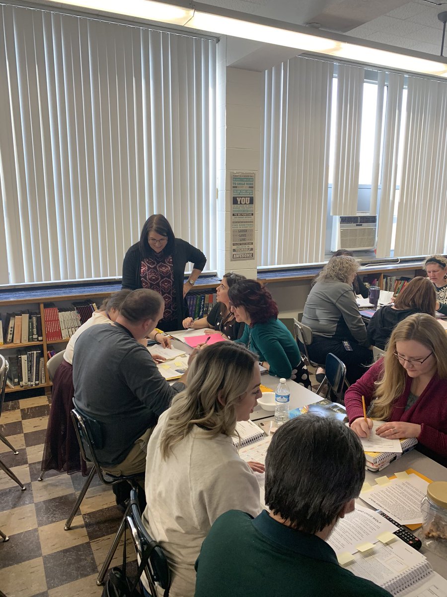 Mdeelee's tweet image. Reading across the curriculum PD at DMS #KCSlearning2020 #DMS