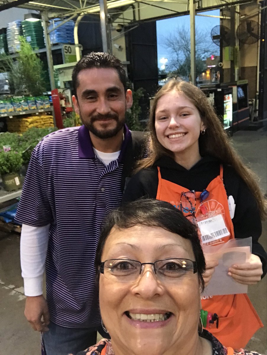 LadyTkntimeout's tweet photo. 0406~$600 Recovery!!! Creating shareholder value. She helped a customer that wasnt scanning everything.  Jaylee’s 1st Homer award.  Great job Jaylee!! ⁦@mattjensen93⁩ ⁦@BoomMayberry⁩ ⁦@Specialty406⁩ ⁦@D66Celest⁩ ⁦@JoshReichHD⁩ #Team0406 https://t.co/41Ng8NEB2H