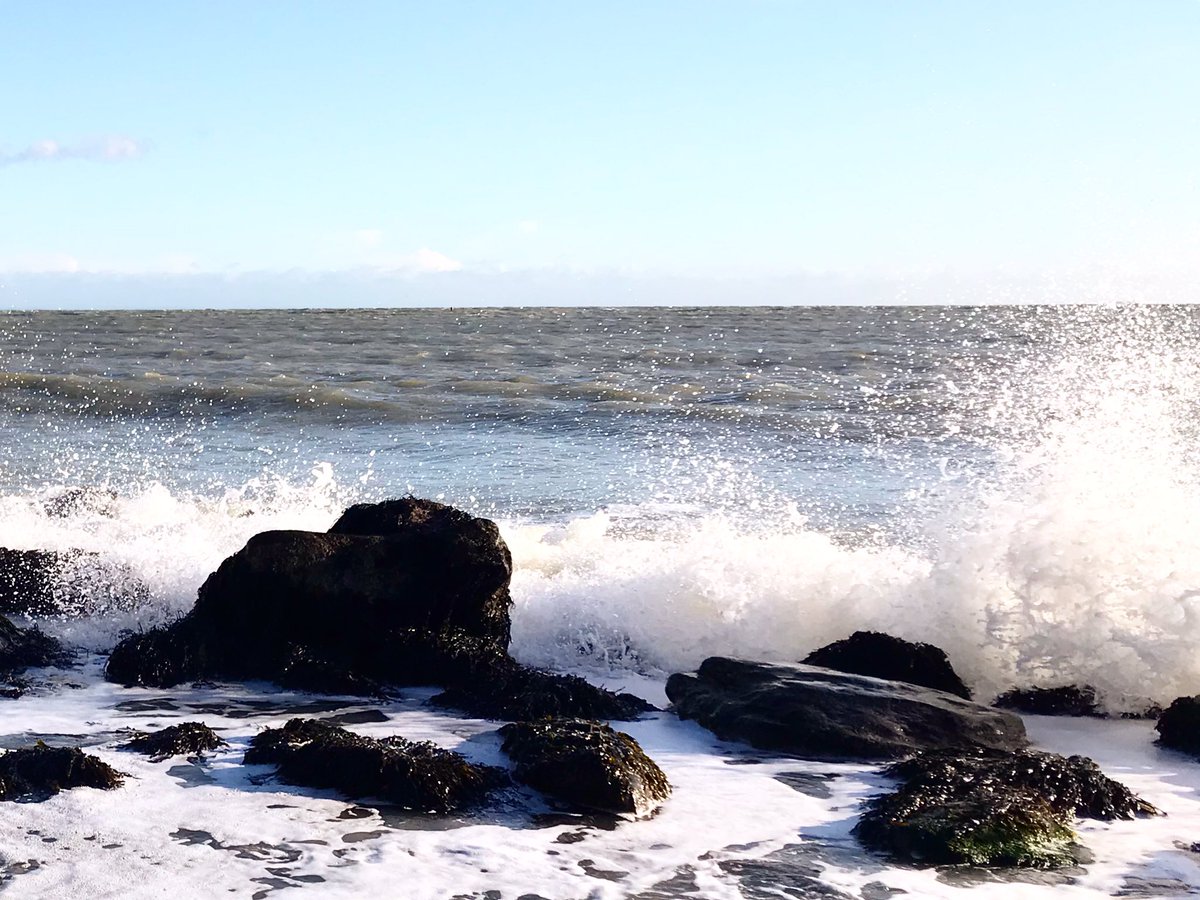 ADPbook's tweet photo. ‘Let go of reliance upon each other and take responsibility for the power we each hold as individuals.’ A DIFFERENT PERSPECTIVE the Nature of Being
▪️
#art #mindful #love #surf #surfing #abstractlandscape #kentcoast #landscape #coast #landscapephotography #wave #seascape https://t.co/7iWTkZwKqd
