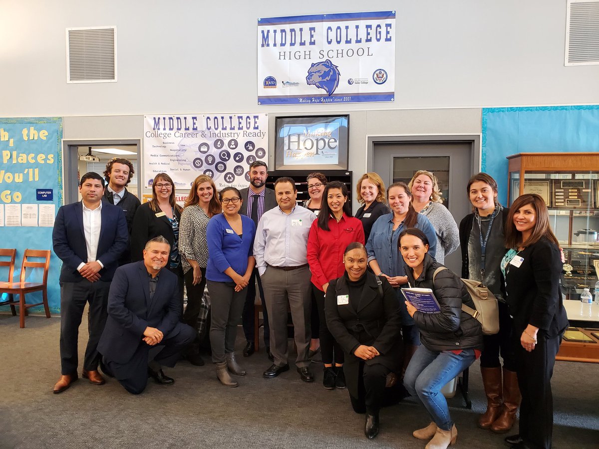 Great day of learning together to support #CADualEnrollment #MiddleCollege <a href="/EUHSD/">EUHSD</a> <a href="/palomarcomets/">Palomar College</a> <a href="/MC_OG2019/">MC@OG</a> #EUHSDFutureReady #EUHSDTeam