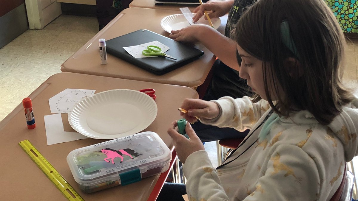 LudlowPublicSch's tweet photo. Check out the learning happening today in Mrs. Irwin and Mrs. Gray's 5th grade classrooms @VetsParkElem - thanks for letting us take a peek! #lpsgrowthegood #vetsparkpride #alwayslearning https://t.co/f5hBoxoj3q