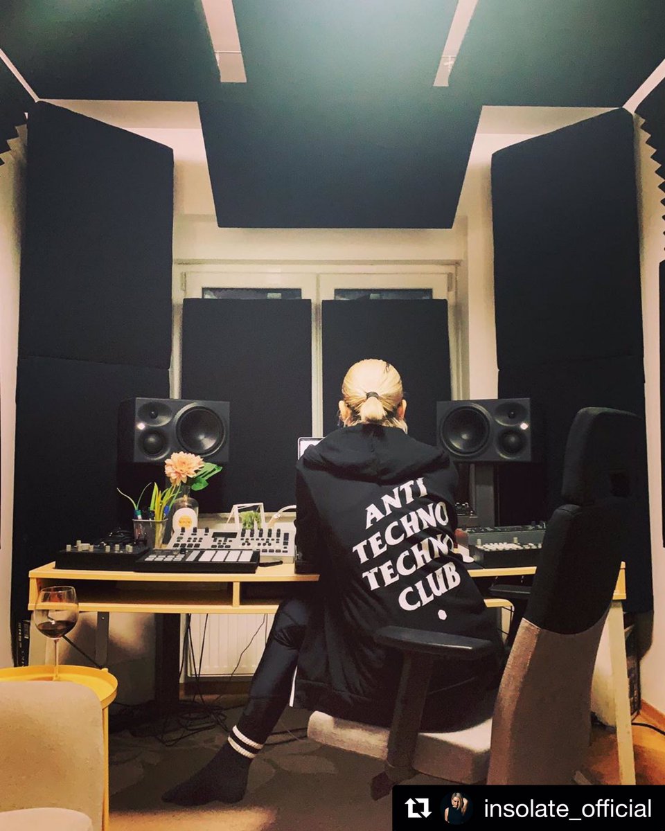 shopby6am's tweet photo. Check out @insolate_music loving our ATTC hoodie!
This weekend (Sat and Sun). Flash sale. 15%OFF ATTC Zip-Up Hoodies. Online only.
Link in bio.
#shopby6am #antitechnotechnoclub #techno #technomerch #technomerchandise https://t.co/QPpIYCai4d