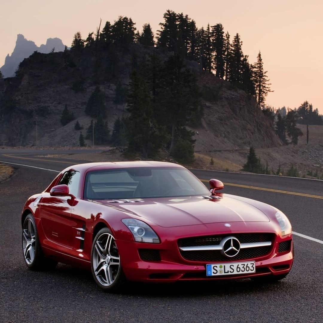 The past is gone, the future starts: now.

Read more: mb4.me/mbclassiccom

📸 via @MB_Museum

#MBclassic #SLS #MercedesBenz #mercedesbenzclassic