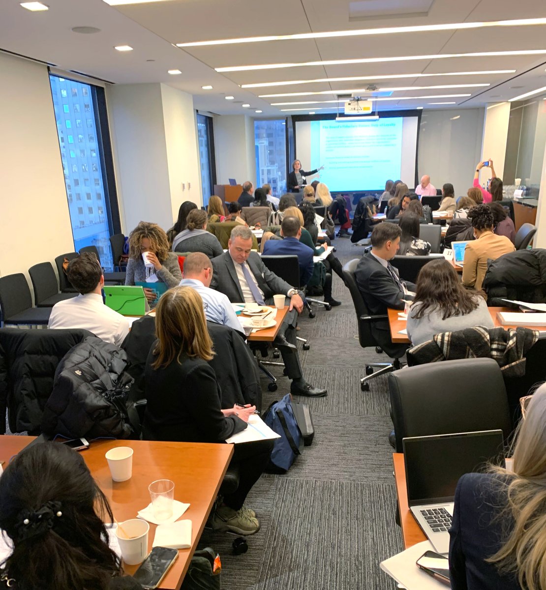 LawyersAlliance's tweet photo. Clients and attorneys in rapt attention today at the financial reporting clinic for our #NationalDayofService with #Exponentum! THANK YOU to all the clients and volunteers who attended and made this event a success - more photos to come! #weloveprobono #nynonprofits https://t.co/M8OzzbzsGn