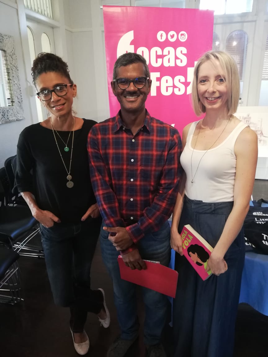 bocaslitfest's tweet photo. All smiles from our #OpenHouse writers! 

#ElizabethWalcottHackshaw, @pleasureblog, and #CarolineMacKenzie get ready to read from their eagerly-anticipated new books, published by @peepaltreepress &amp; @BoroughPress! 📗 📘 📙 https://t.co/p1SzdhURQf