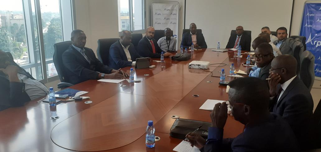 OfficielArptc's tweet image. Le #Régulateur, la #SCPT et les opérateurs sont mobilisés pour trouver des solutions rapides, alternatives à cette situation ln(coupure du câble #WACS). Cela, pour garantir une continuité des services et permettre aux consommateurs de rester connectés. @OKasindi