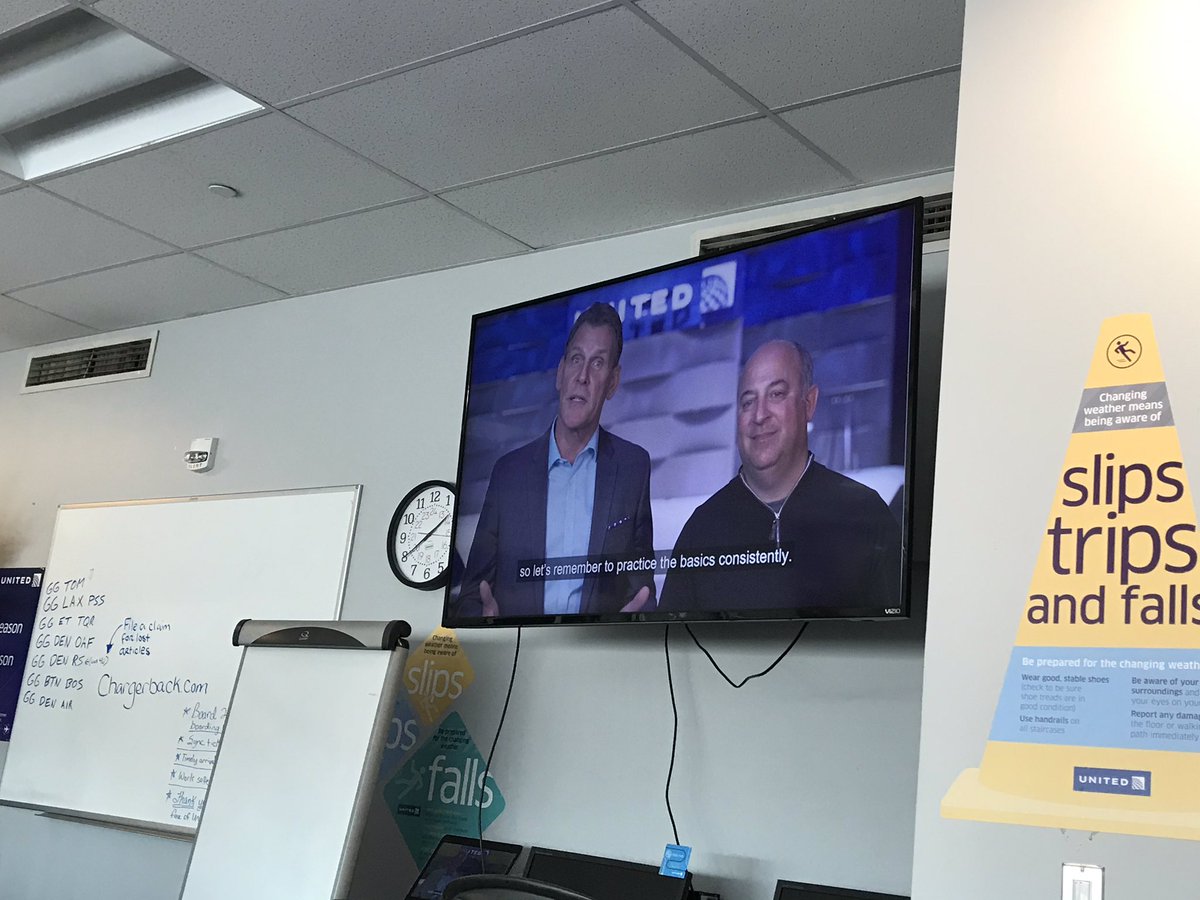 BsquaredUA's tweet photo. DEN Customer Service and Inflight monthly Quick Turn meeting is a Big success! Communication and Working Together is on full display! Excellent Job! 😊👍🏻 #UnitedConsistencyTeam @Steveatunited @jslate78 @JMRoitman @LukeatUnited @CBertacchi6 @KevinSummerlin5 https://t.co/z1rW6ziLpj