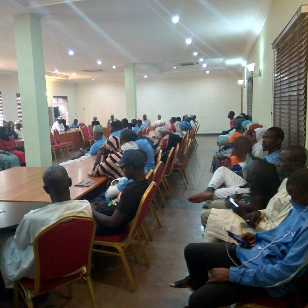 JanetAdama's tweet photo. In the midst of the tightening security situation in Northeast Nigeria, young people still come together to discuss non-violent options. Supported by @GERinNigeria facilitated by @CRbuildpeace in partnership with @BOCODEP and @h_interactive1 https://t.co/okkAVHjnab