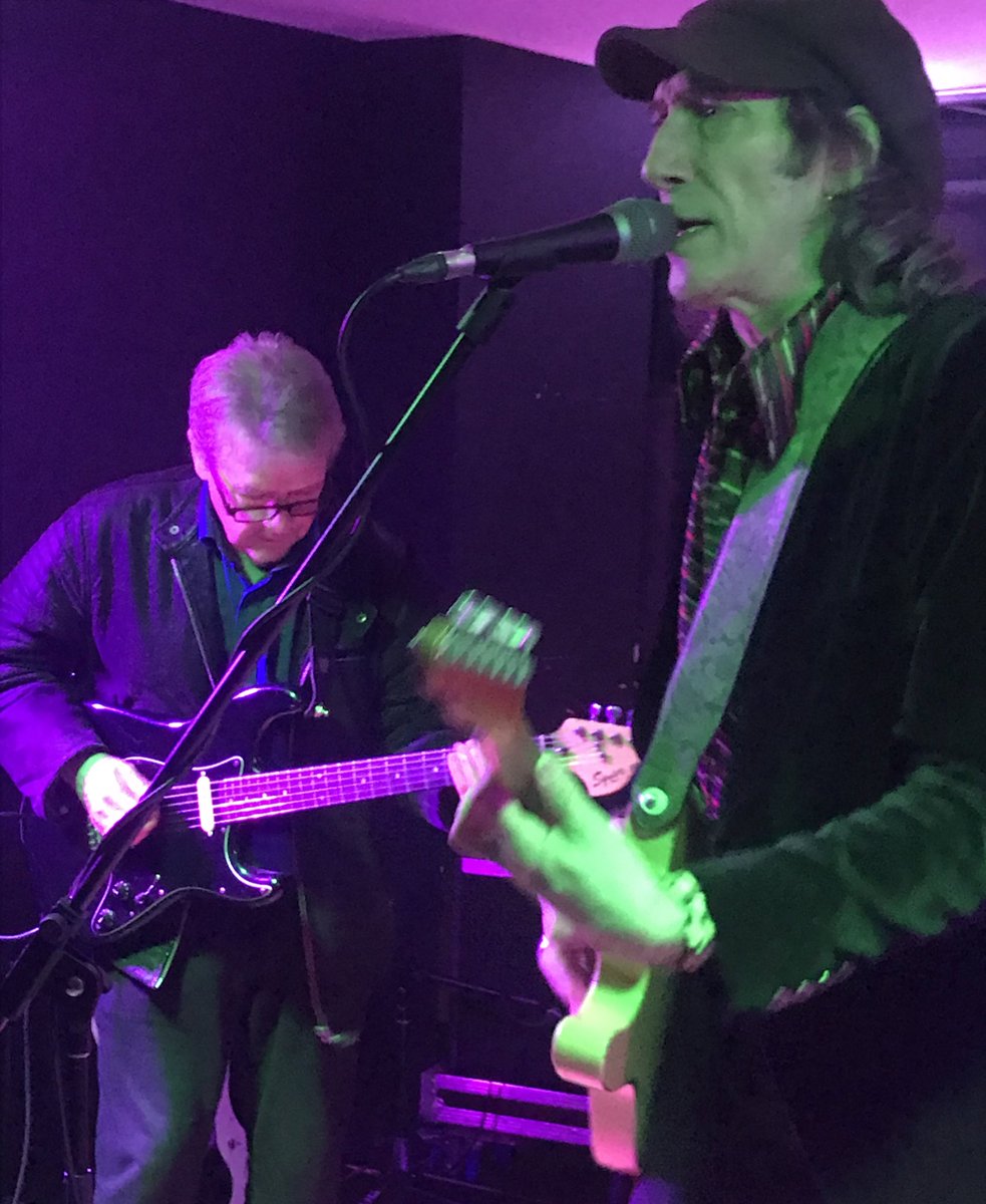 StephenFoz's tweet photo. The house is a rockin’. #BillyBremner’s #Rockfiles going down an absolute storm at a packed @TheSmokehouseUK. As tight as you like! @ipswichgigs #Ipswich https://t.co/T8GMYrnVzw