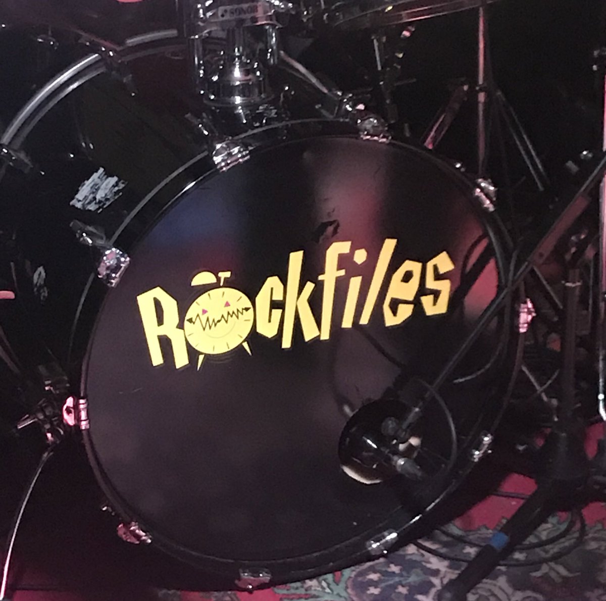 StephenFoz's tweet photo. The house is a rockin’. #BillyBremner’s #Rockfiles going down an absolute storm at a packed @TheSmokehouseUK. As tight as you like! @ipswichgigs #Ipswich https://t.co/T8GMYrnVzw