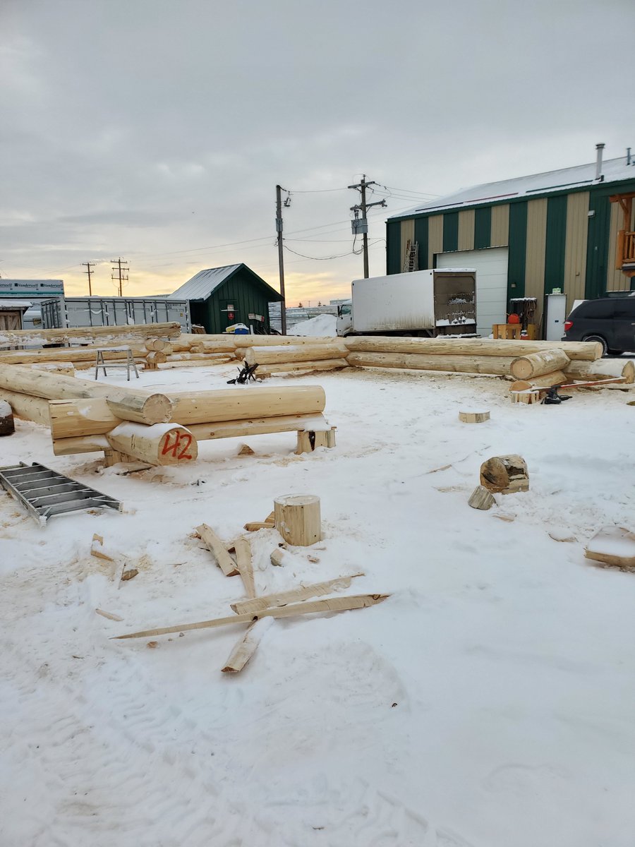 MH_WoodS's tweet image. It&apos;s onto the next at M &amp;amp; H!  This 1700sq ft recreational building with a 3/4 loft will be located overlooking Lake of the Prairies, SK  The dramatic prow front will be a view wall made of glass to maximize the stunning vistas.  #logbuilder #cabinlife #cabinliving #customlogbuild