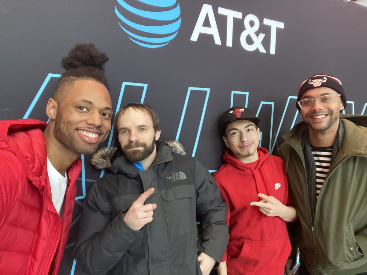 #Evanston has arrived to the #CourtOfDreams 🏀 <a href="/scubasteve2324/">Steve</a> <a href="/ATT_JorgeC/">Jorge Carranza</a> <a href="/TeganK15/">Tegan K.</a> <a href="/PaulaVofGLM/">Paula</a> <a href="/LPerez4155/">Lucas Perez</a> <a href="/perez_helio/">Helio Perez</a>