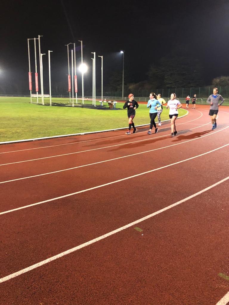 PulseTriClub's tweet image. #trackwednesday continues this week with big numbers in attendance! 10x1min as hard as you can go 🙈always easier to do these sessions with a group! another super session from our coach Ciat! Our track sessions are accessible for all abilities. Everything is done at your own pace