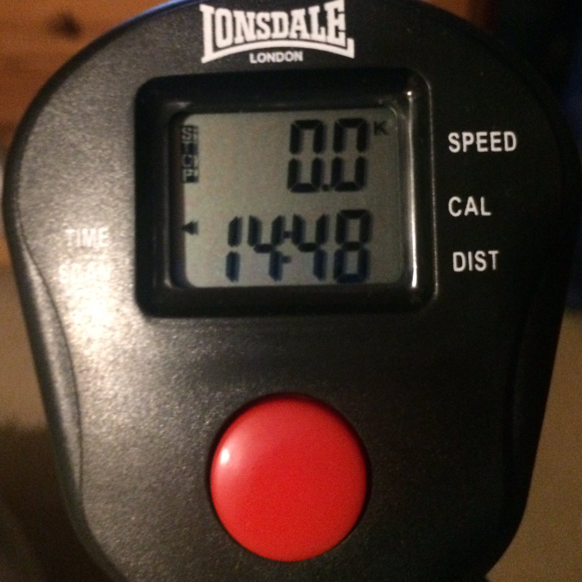 chubbyrunneruk's tweet photo. Target 10km in 15 minutes on my bike. I did it but may have gone for that target too quick and pushed myself a bit to hard because now I feel sick 🤢 https://t.co/rvJwnFpr58