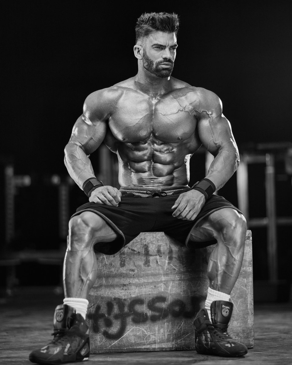 Sergiconstance's tweet photo. Class + Mass π― #letsgetmassive #belegend https://t.co/D9QzALCLjE