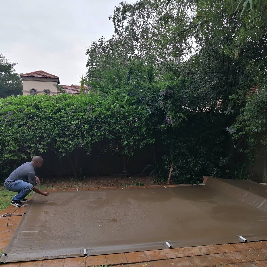 nkuliendlovu's tweet image. Another happy client. We cover pools for the safety of your loved ones. Contact 0768479515, info@safepoolcovers.co.za #safetypoolcovers #swimmingpoolcover #pvccovers