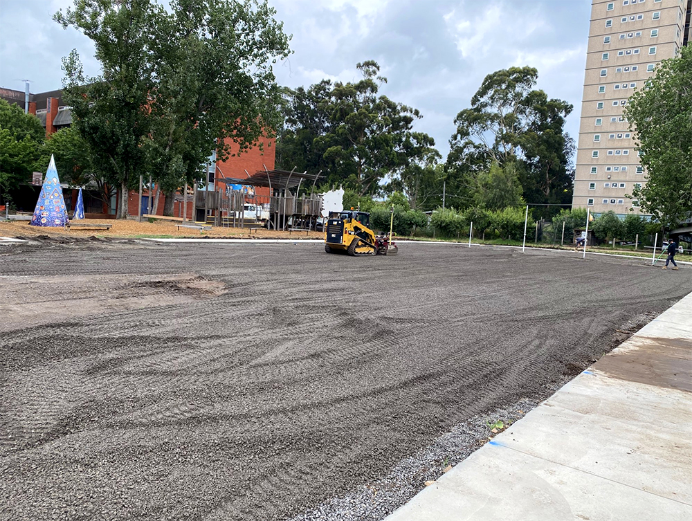EasyTurf_au's tweet photo. Preparing the base in readiness for the installation of synthetic grass at this school in Collingwood #easyturf #artificialgrass #syntheticturf #Collingwood #easyturf https://t.co/P6QH5tKVZU